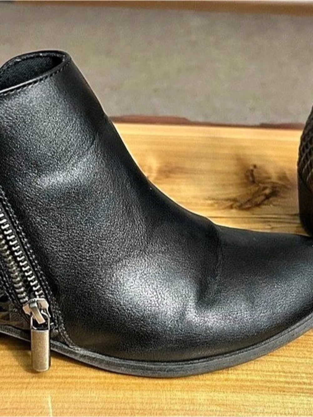 Vintage 7 Eight, Nina Black Geometric Ankle Boots US 7